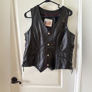 Excelled Women’s Medium Black Genuine Leather Vest Biker Braided Trim Snap Front
